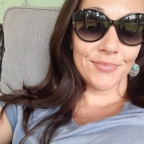 Meet your Posher, Kasi! - Picture 1 of 1